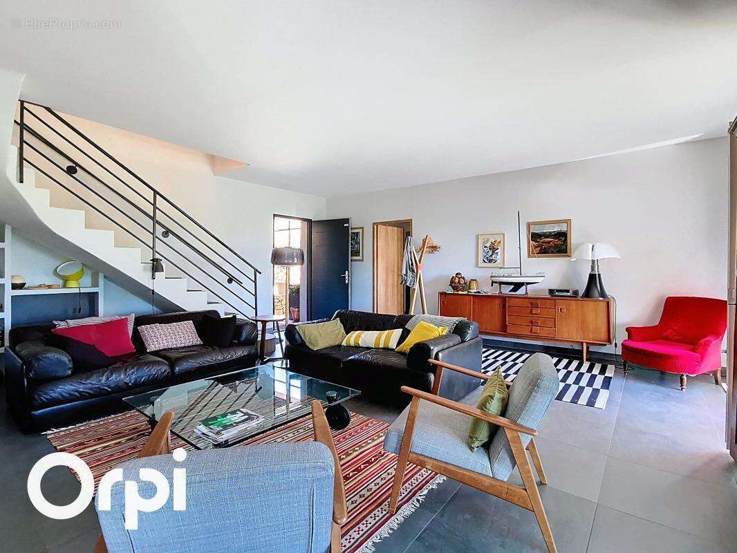 Maison à LA CADIERE-D&#039;AZUR