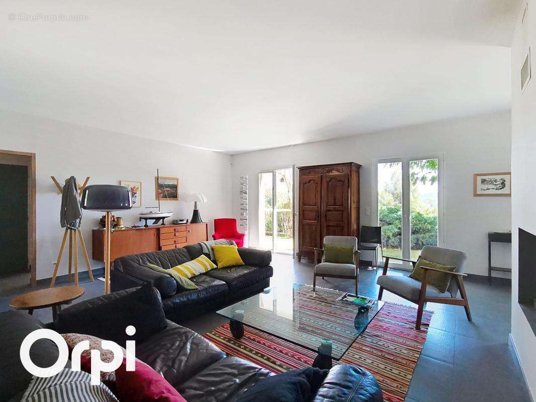 Maison à LA CADIERE-D&#039;AZUR