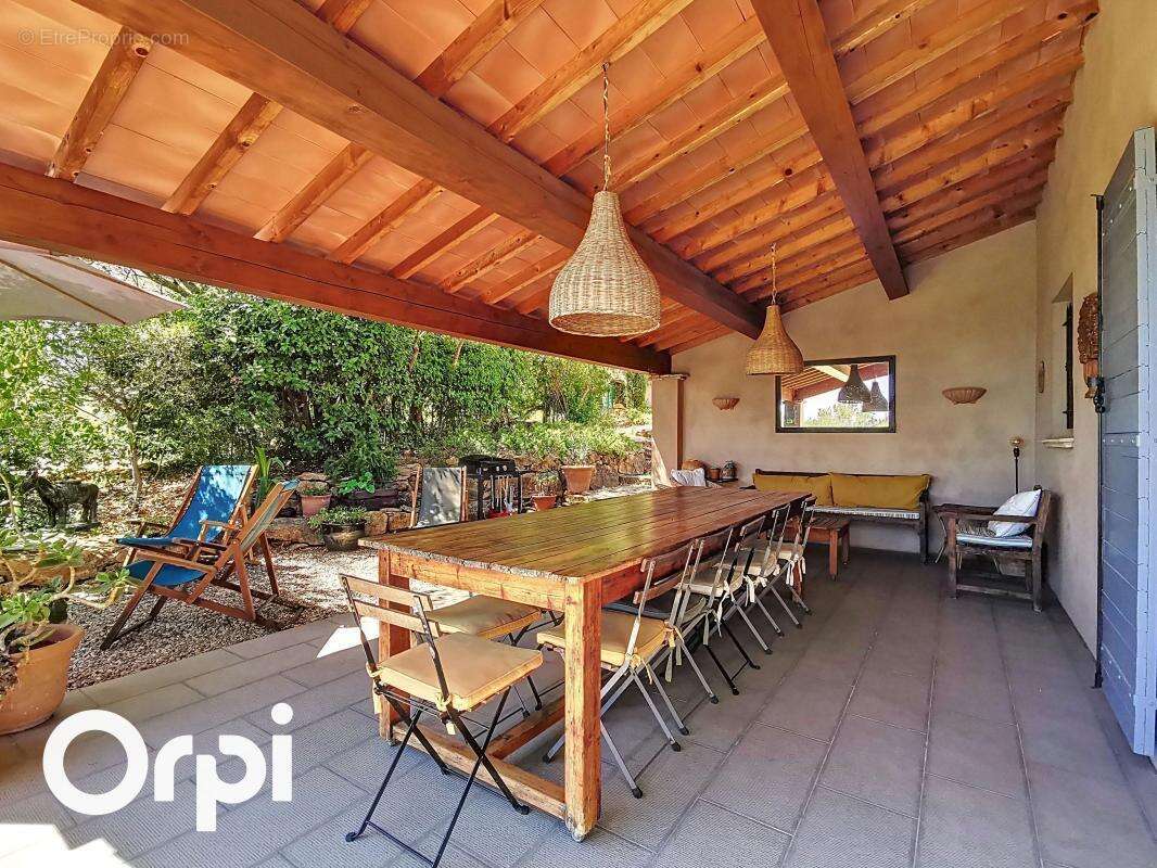 Maison à LA CADIERE-D&#039;AZUR