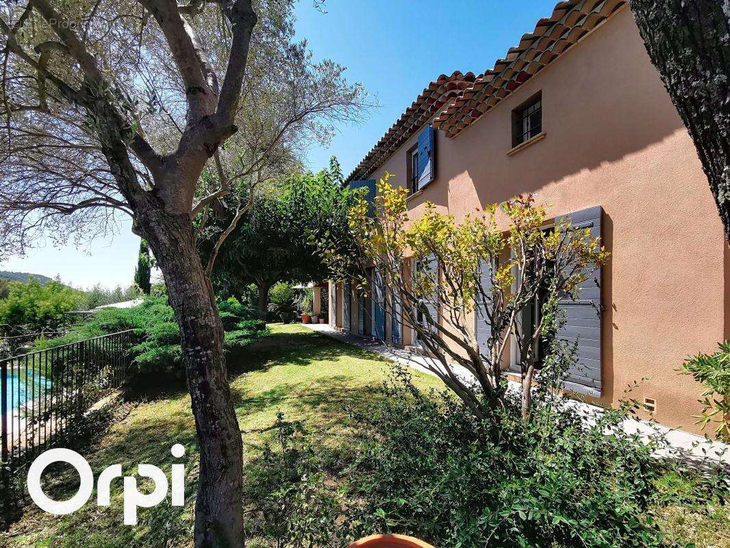 Maison à LA CADIERE-D&#039;AZUR