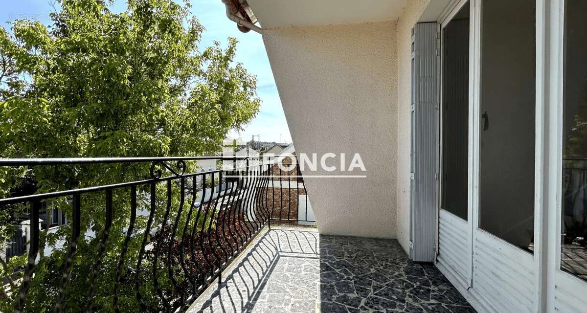 Appartement à CORBEIL-ESSONNES