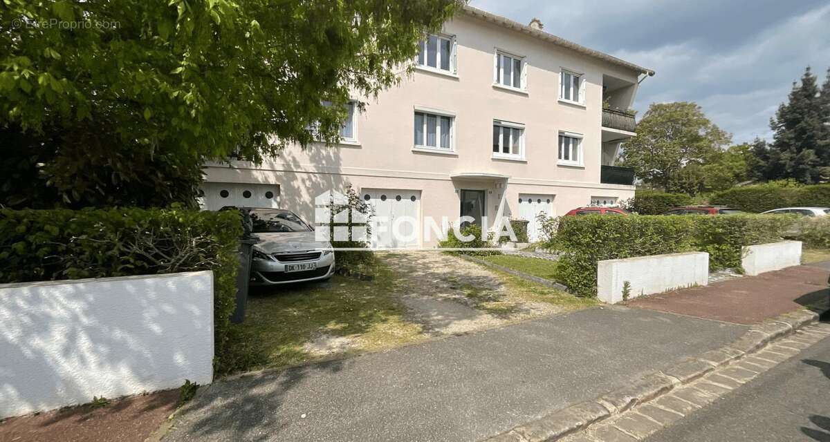 Appartement à CORBEIL-ESSONNES