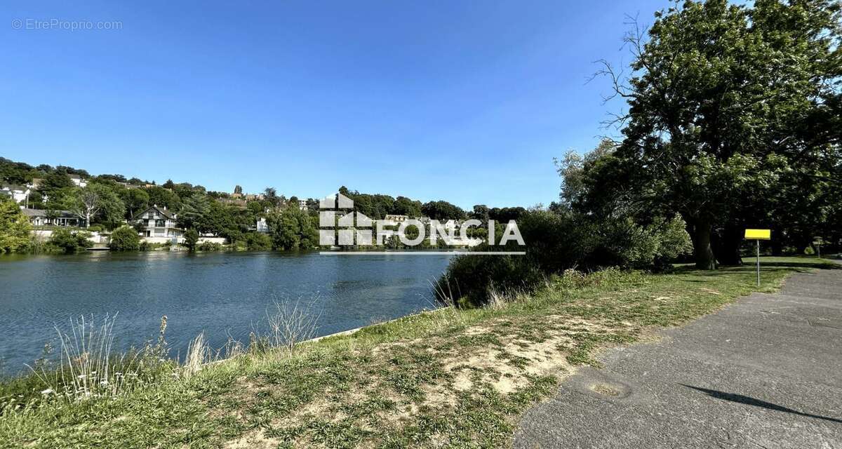 Appartement à CORBEIL-ESSONNES