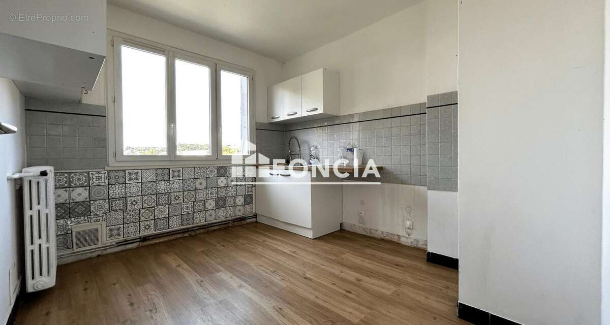 Appartement à CORBEIL-ESSONNES
