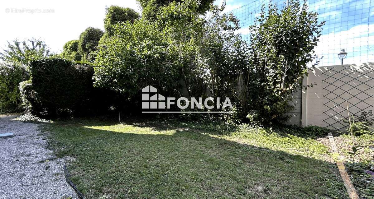 Appartement à CORBEIL-ESSONNES