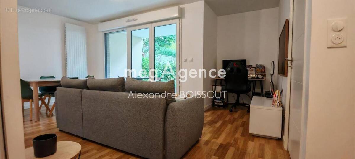 Appartement à LE MESNIL-ESNARD