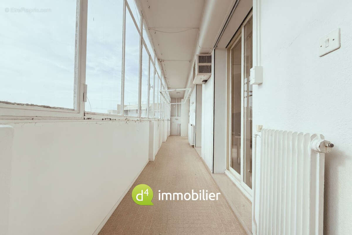 Appartement à MARSEILLE-1E