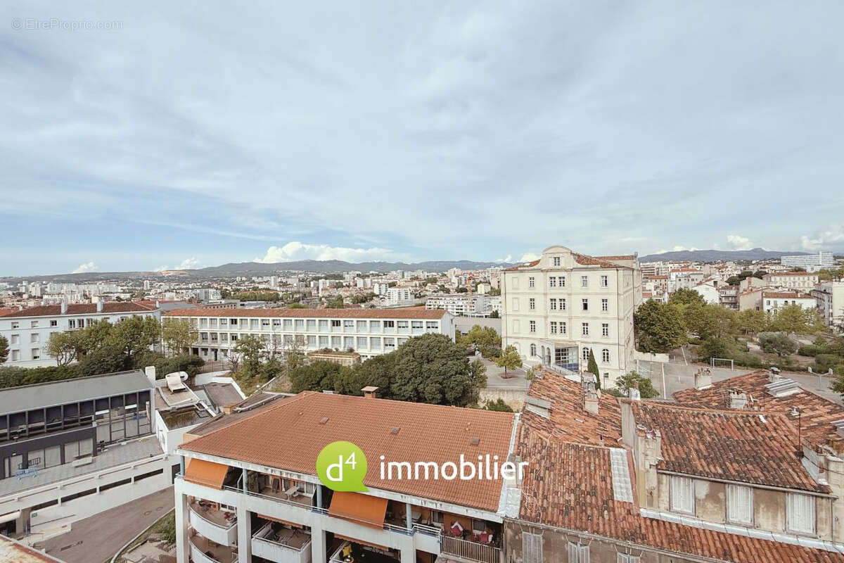 Appartement à MARSEILLE-1E