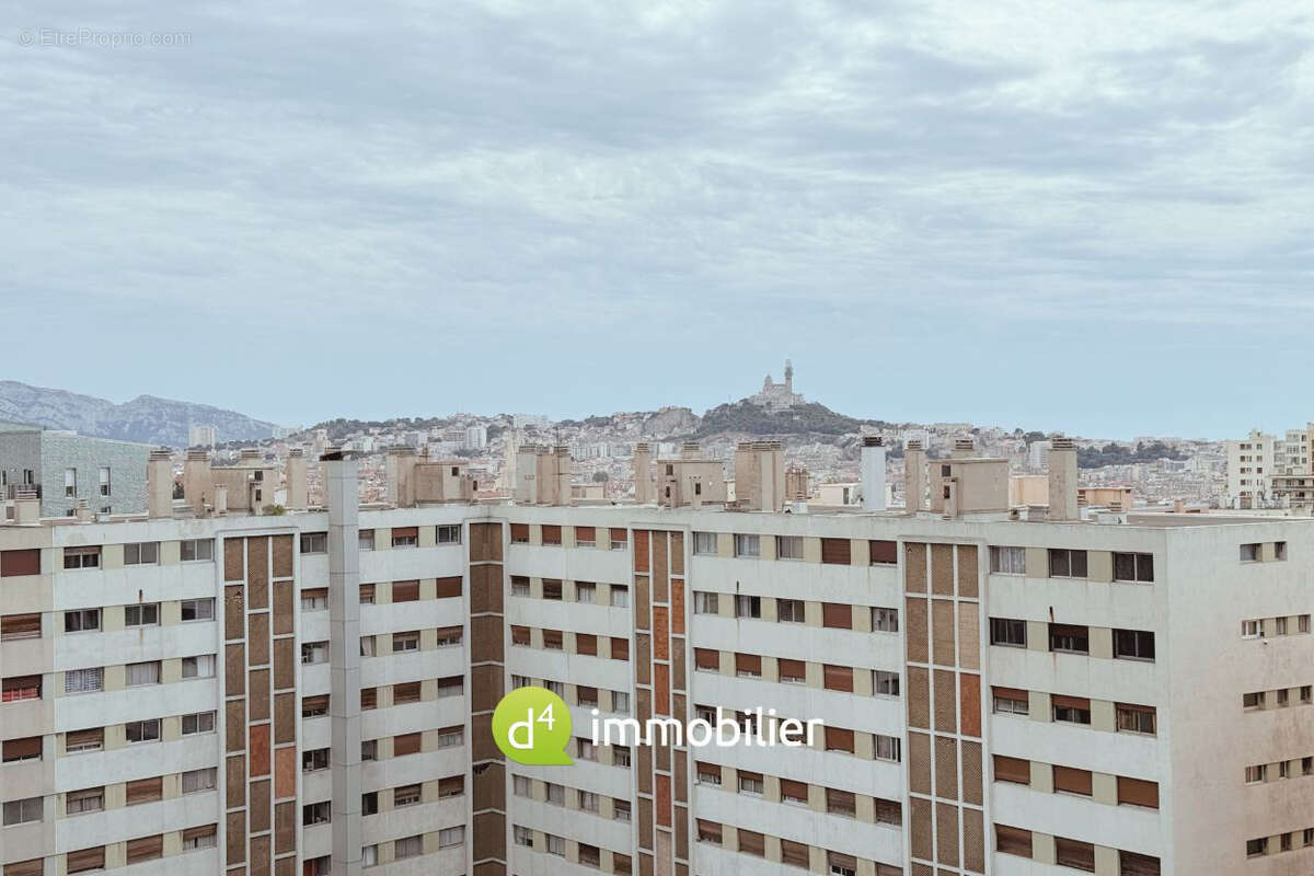 Appartement à MARSEILLE-1E