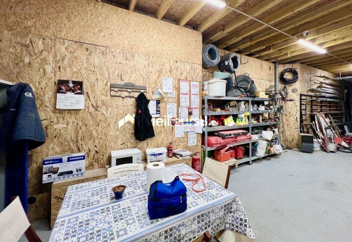 Commerce à BOUGIVAL