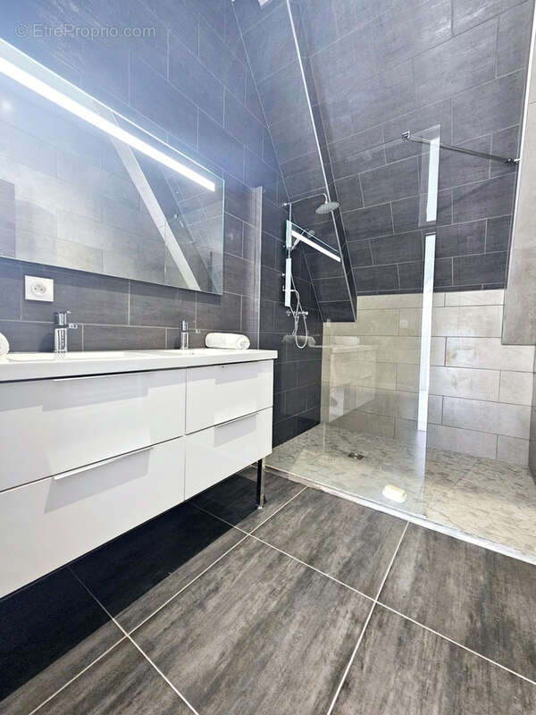 Maison à LE POULIGUEN