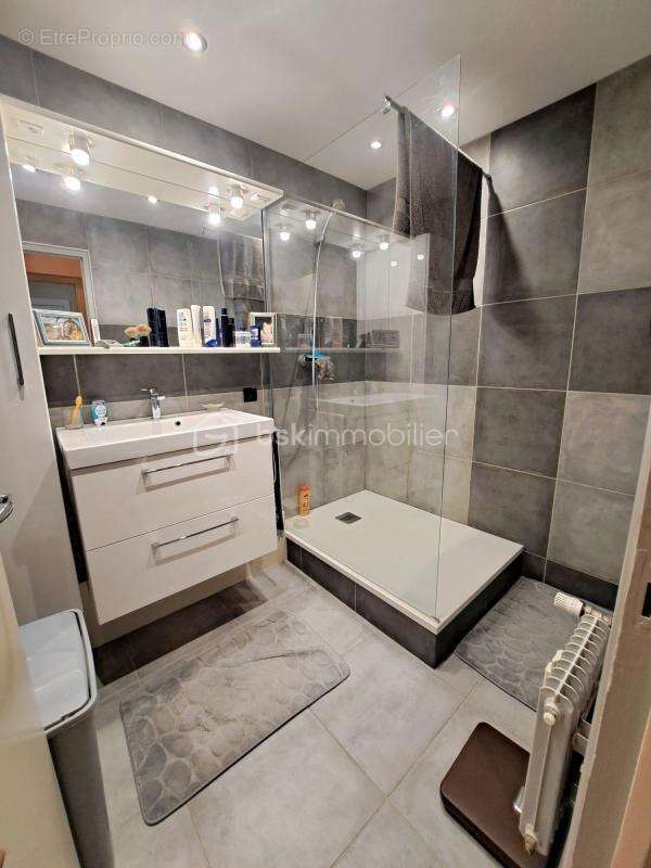 Appartement à MOREZ