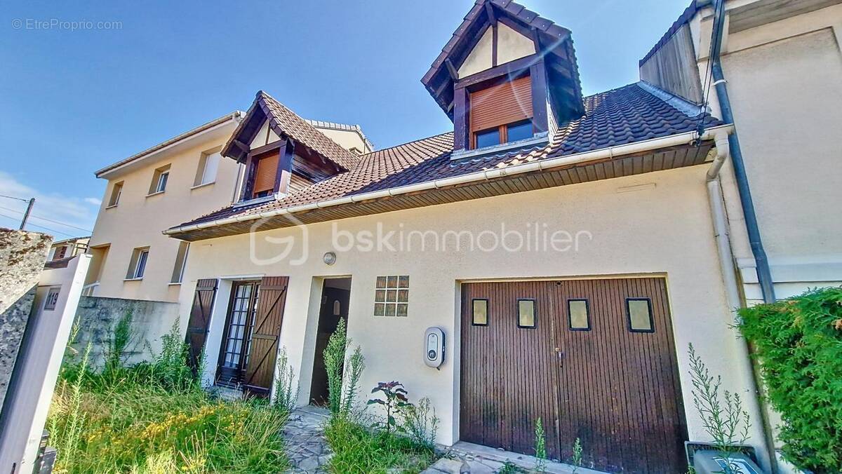 Maison à TREMBLAY-EN-FRANCE