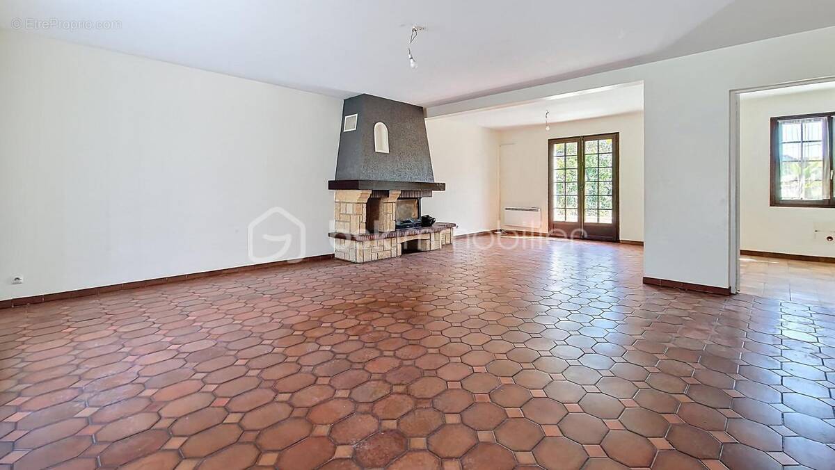 Maison à TREMBLAY-EN-FRANCE