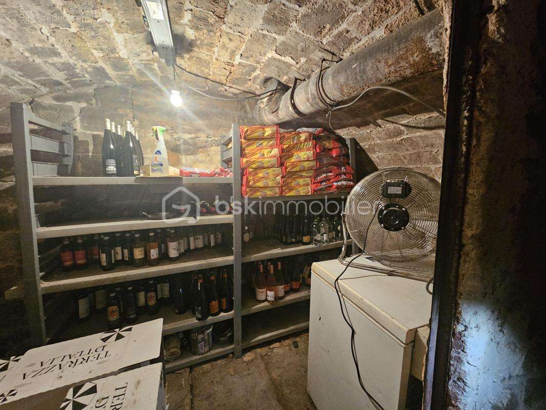 Commerce à PARIS-9E