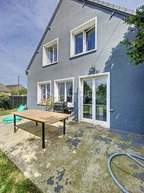 Maison à ETAMPES
