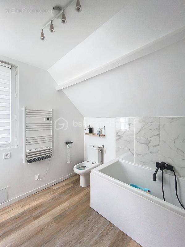Maison à PUSSAY