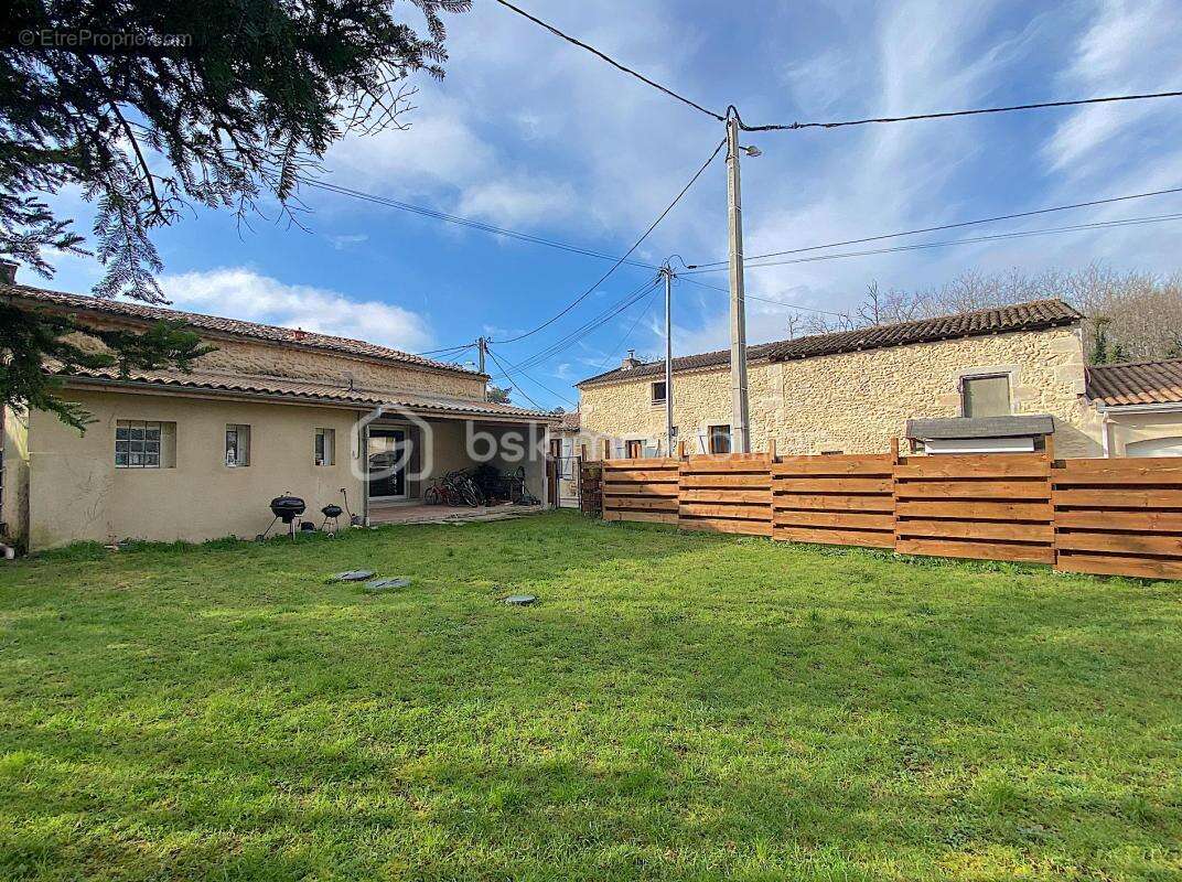 Maison à SAINT-SELVE