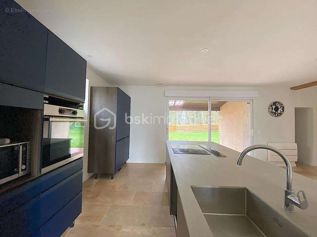 Maison à SAINT-SELVE