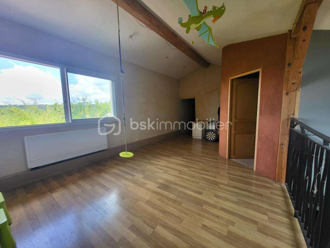 Maison à MOURS-SAINT-EUSEBE