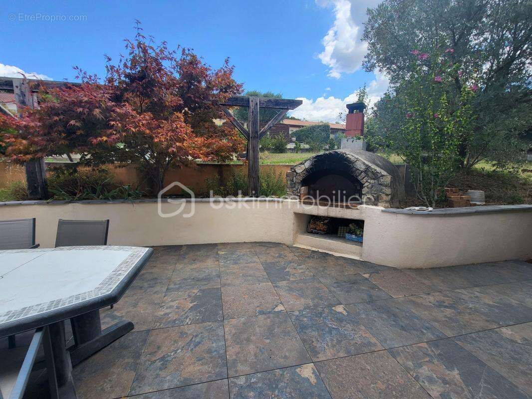 Maison à MOURS-SAINT-EUSEBE