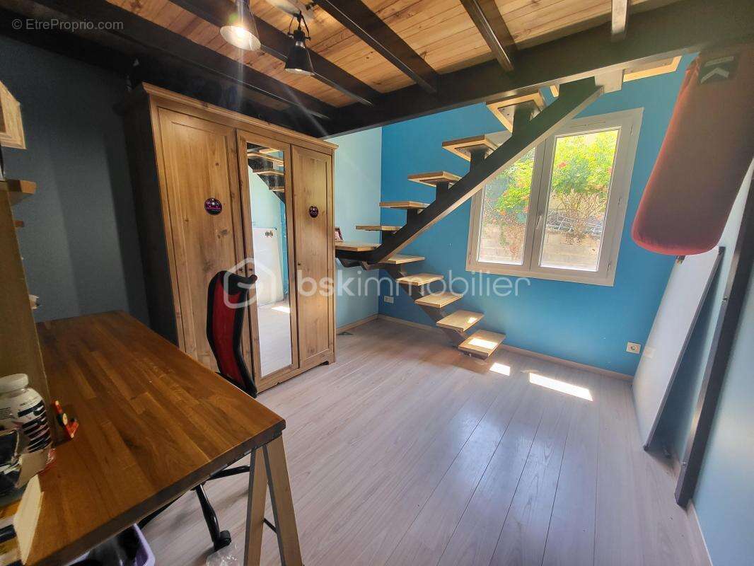 Maison à MOURS-SAINT-EUSEBE