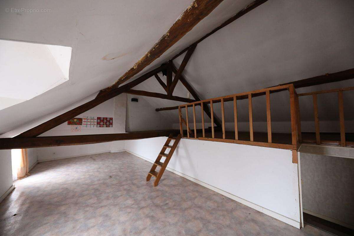 Maison à SAINT-PRIVE