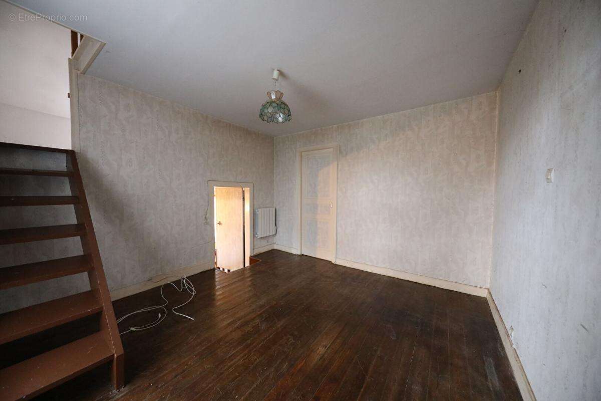 Maison à SAINT-PRIVE