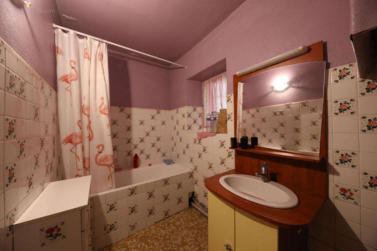 Maison à SAINT-PRIVE