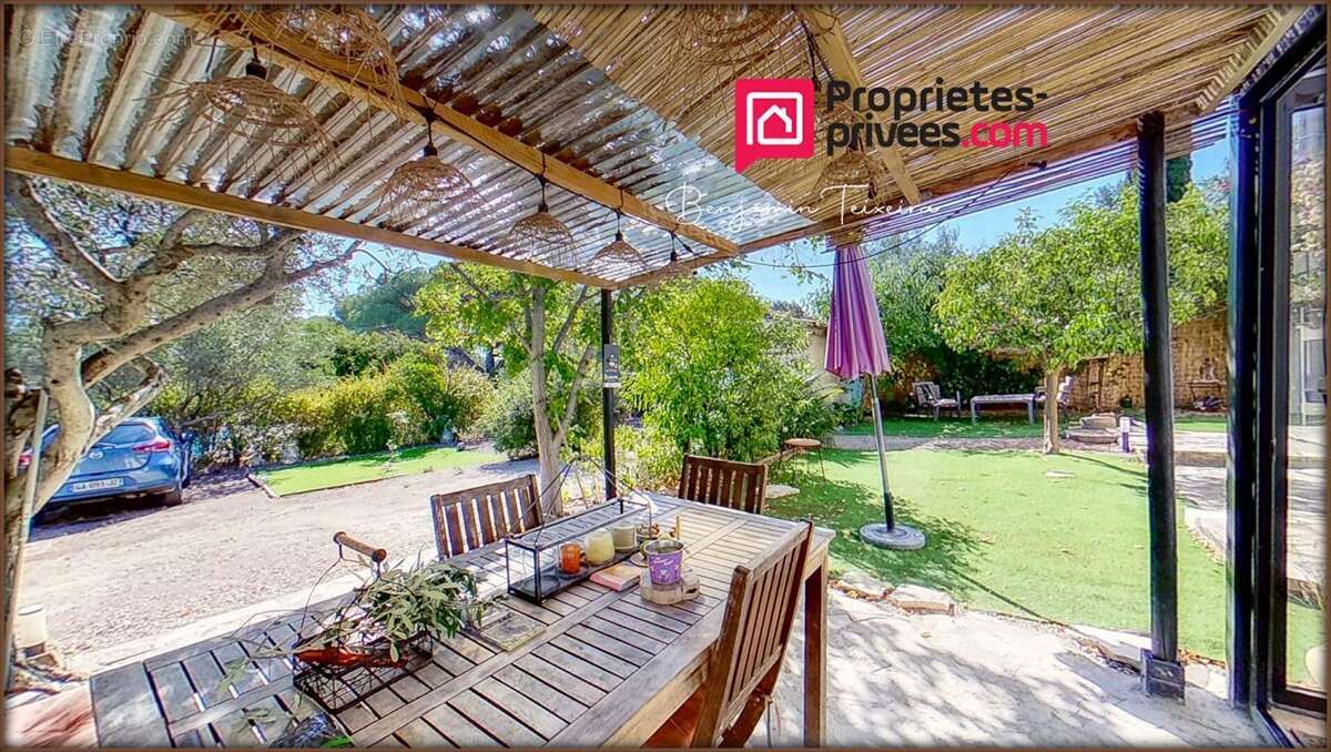 Maison à ROQUEBRUNE-SUR-ARGENS