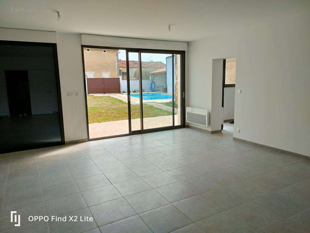 Maison à SAINT-HILAIRE-DE-VILLEFRANCHE