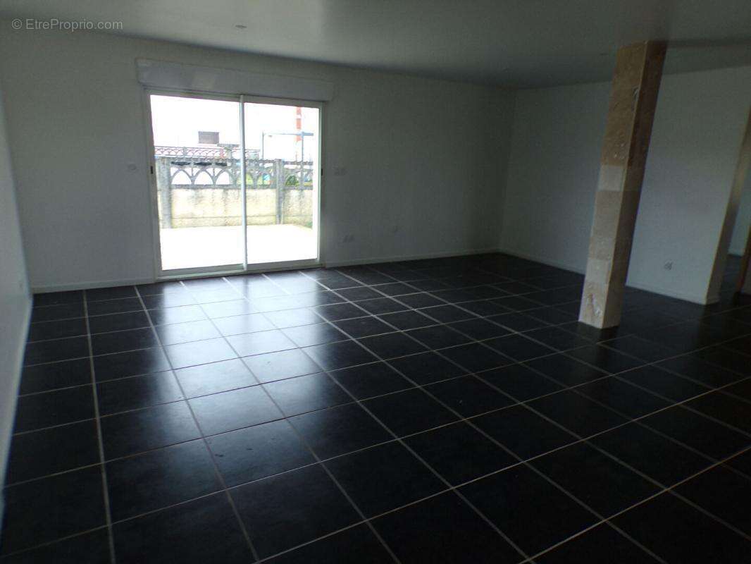 Maison à RION-DES-LANDES