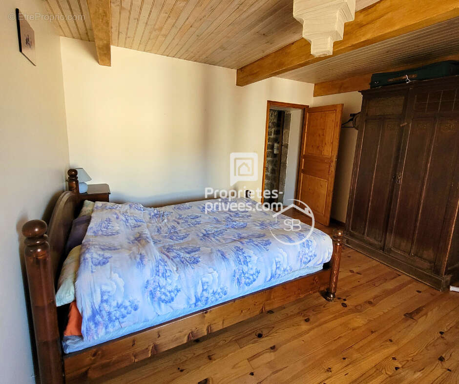 Maison à BERRIAS-ET-CASTELJAU