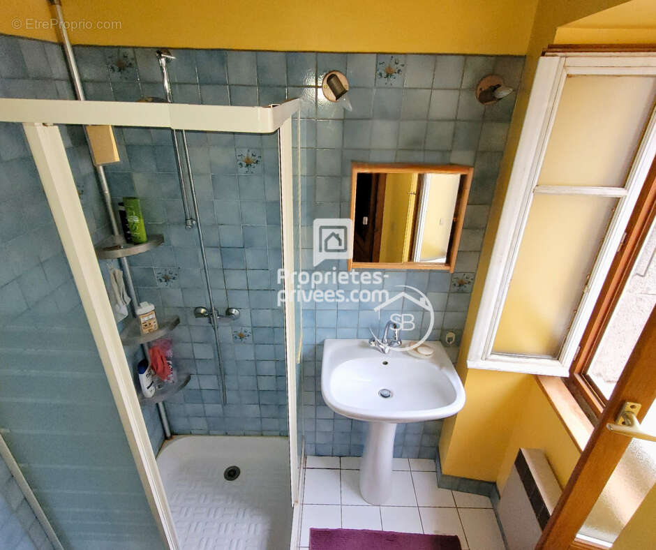 Maison à BERRIAS-ET-CASTELJAU