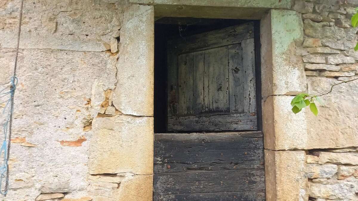 Maison à LIMOGNE-EN-QUERCY