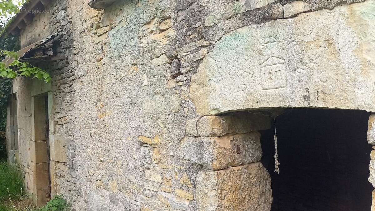 Maison à LIMOGNE-EN-QUERCY