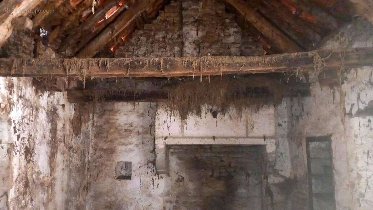 Maison à LIMOGNE-EN-QUERCY