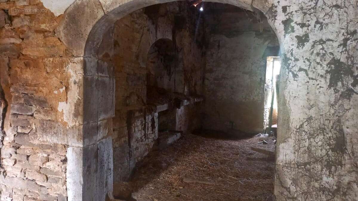 Maison à LIMOGNE-EN-QUERCY