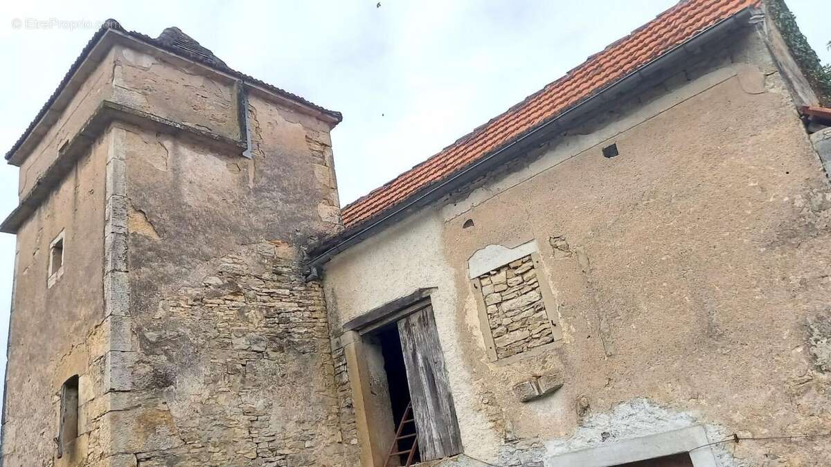 Maison à LIMOGNE-EN-QUERCY