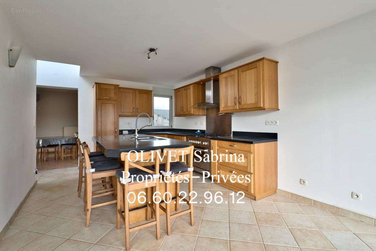 Maison à AUZOUVILLE-SUR-RY