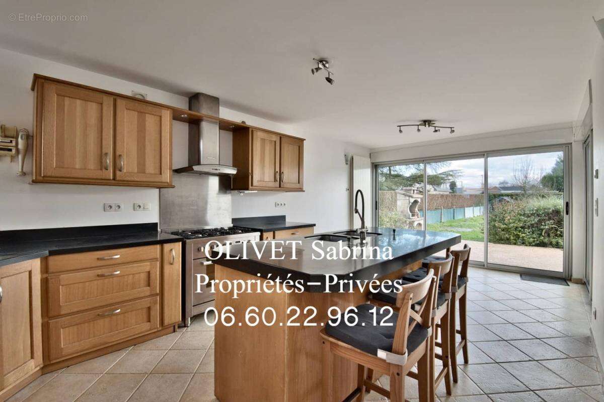 Maison à AUZOUVILLE-SUR-RY