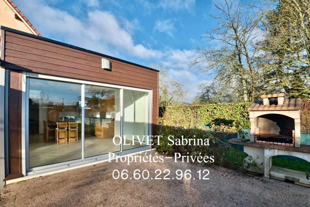 Maison à AUZOUVILLE-SUR-RY