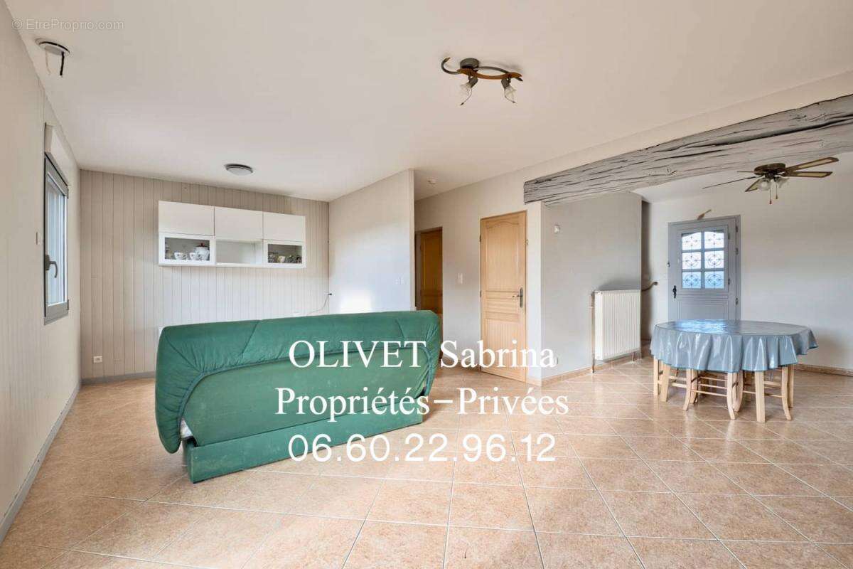 Maison à AUZOUVILLE-SUR-RY