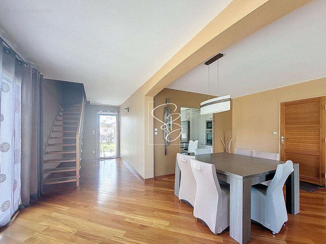 Maison à BAZANCOURT