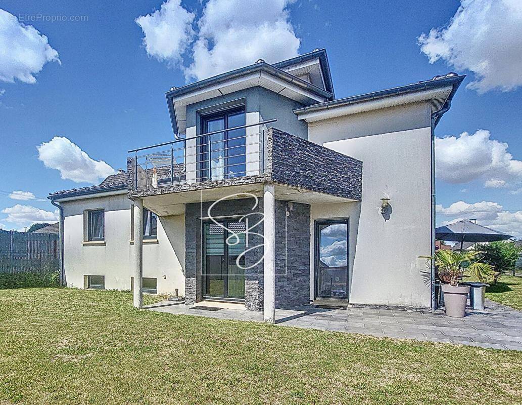 Maison à BAZANCOURT