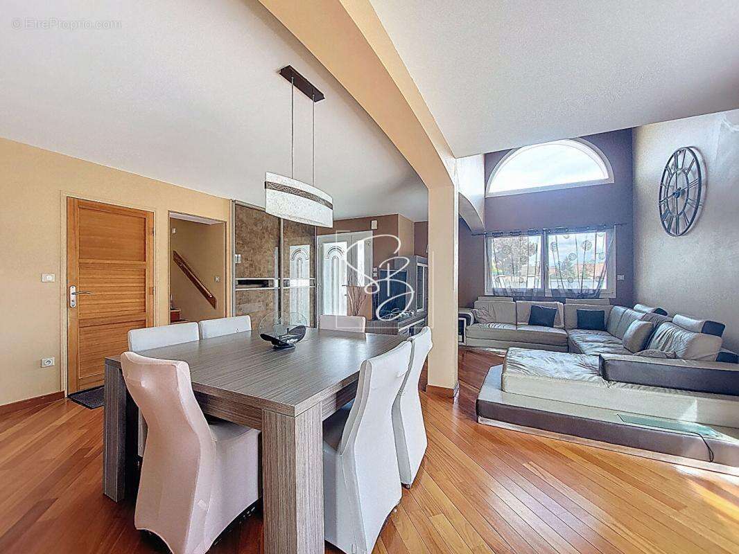 Maison à BAZANCOURT