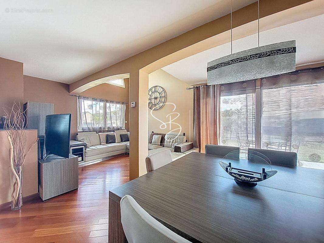 Maison à BAZANCOURT