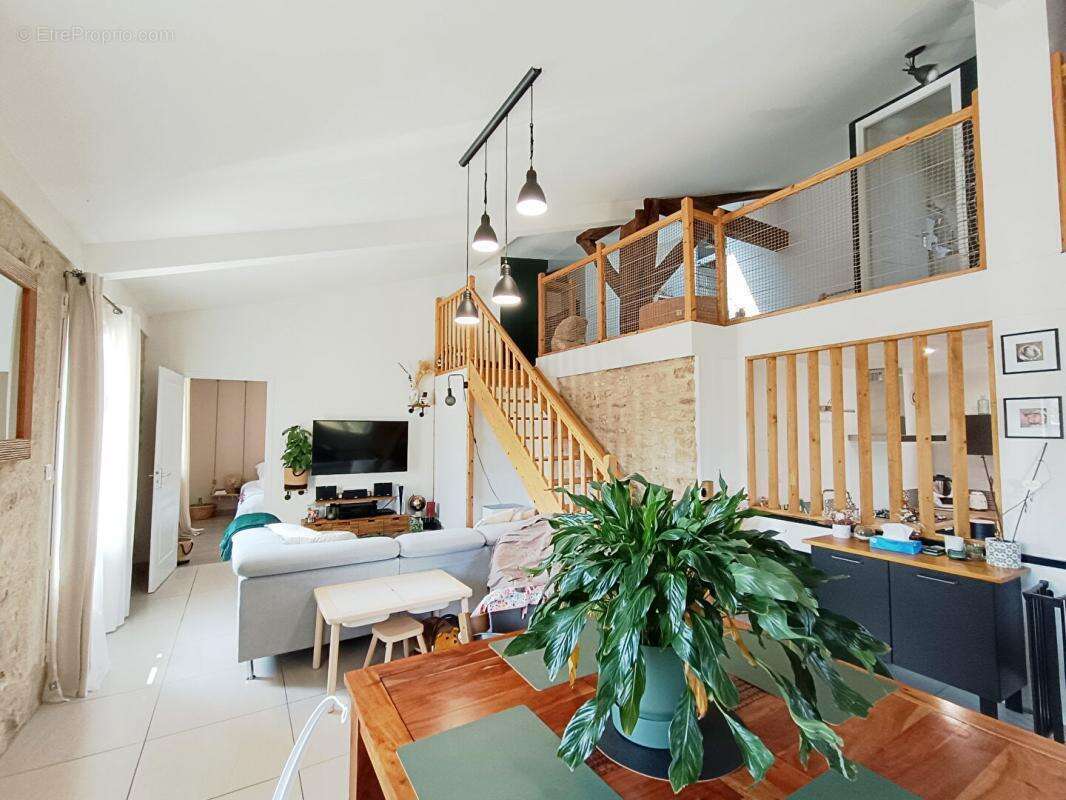 Maison à CELLE-LEVESCAULT