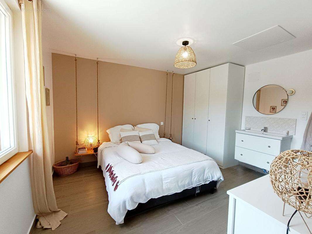 Maison à CELLE-LEVESCAULT