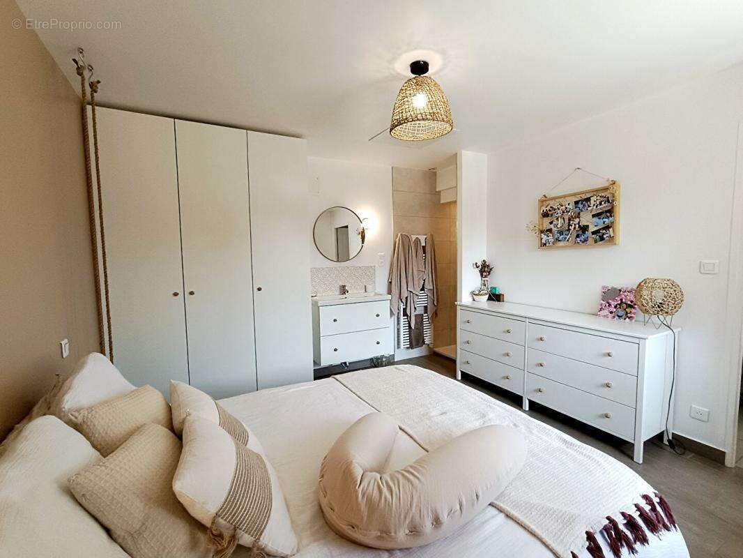 Maison à CELLE-LEVESCAULT